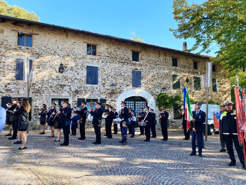 Festa delle Forze Armate e castagnata